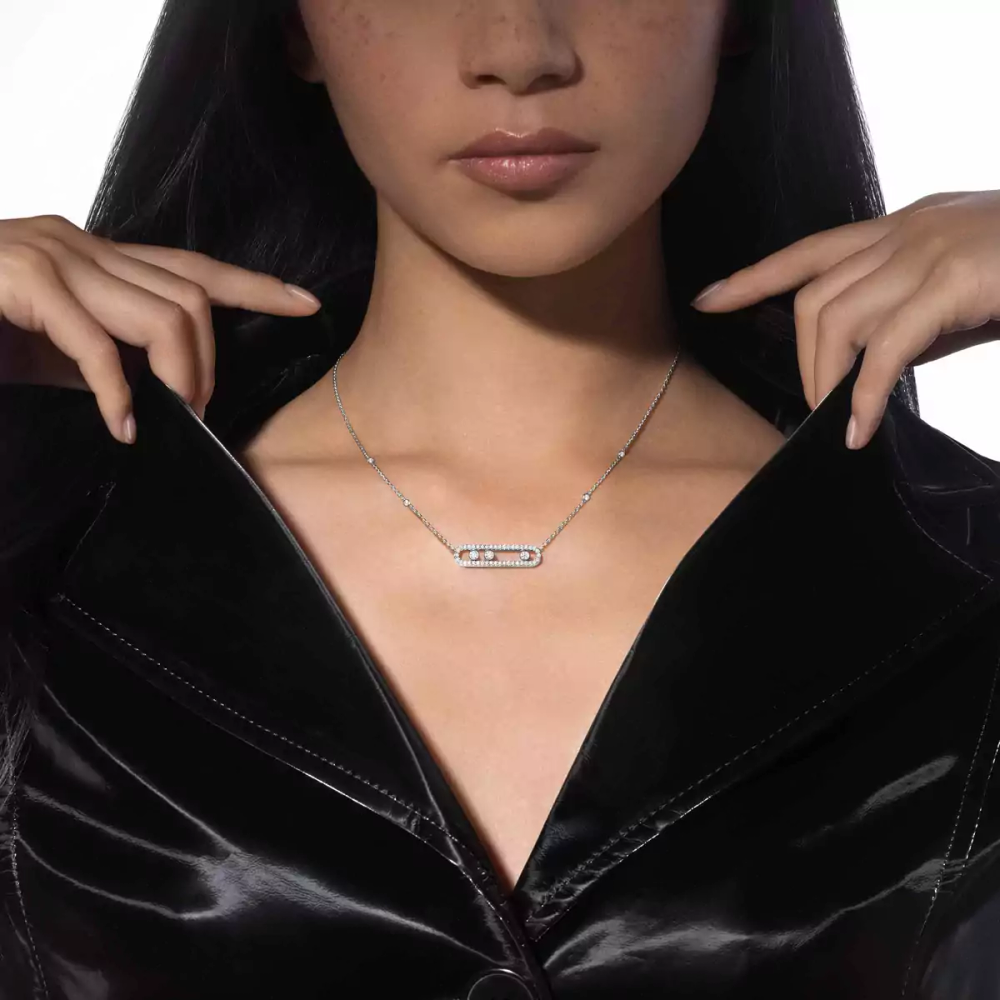 Move Pavé White Gold Diamond Necklace