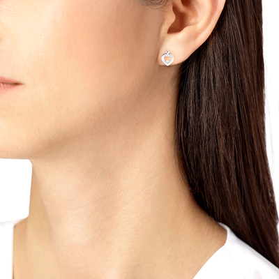 Pretty Woman stud earring