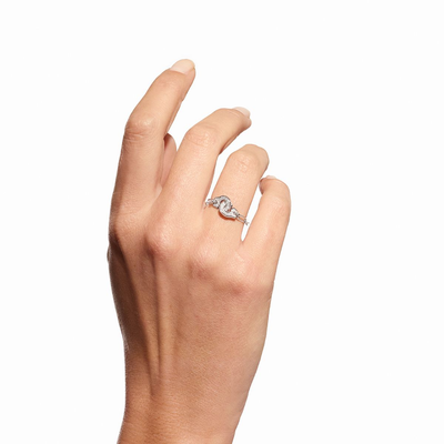 Menottes Dinh Van Chain Ring