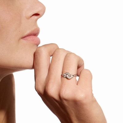 Menottes Dinh Van Chain Ring