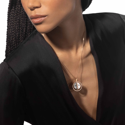 White mother-of-pearl Lucky Move MM Pink Gold Diamond Necklace