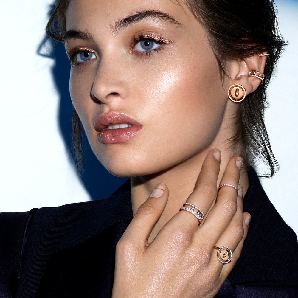 Lucky Move Stud White Gold Diamond Earrings