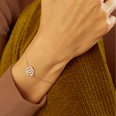 Bracelet Sur Chaîne Double Cœurs Petit Modèle