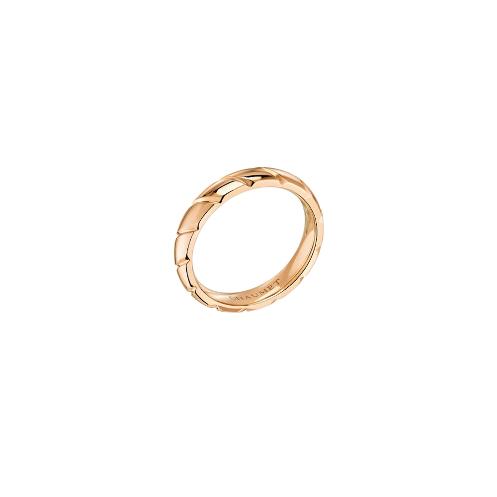 Torsade de Chaumet wedding band