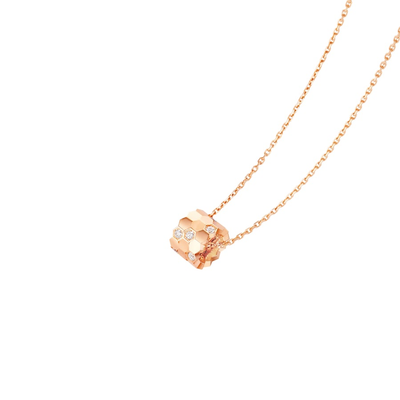Bee de Chaumet small model pendant