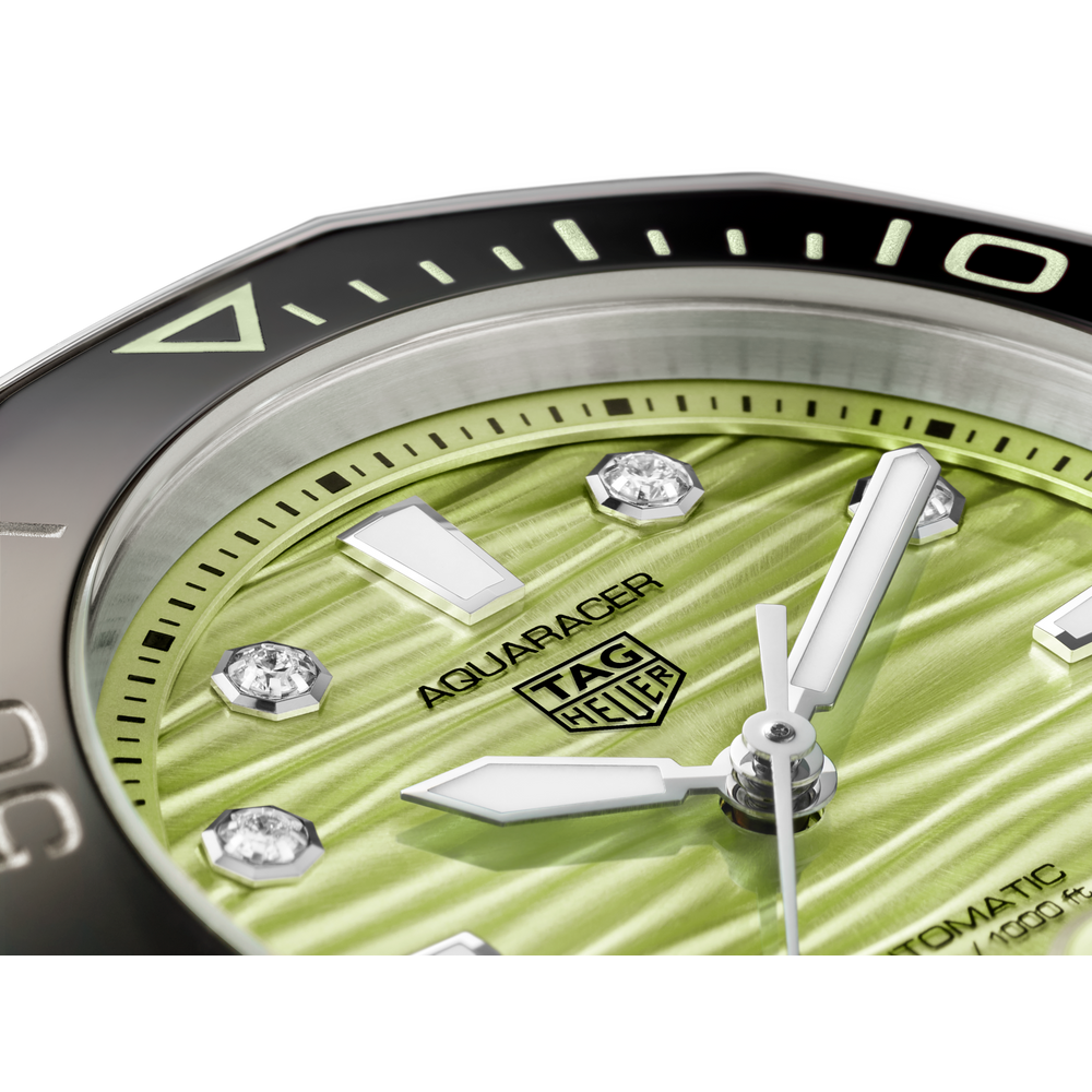 Aquaracer Professional 300 Date